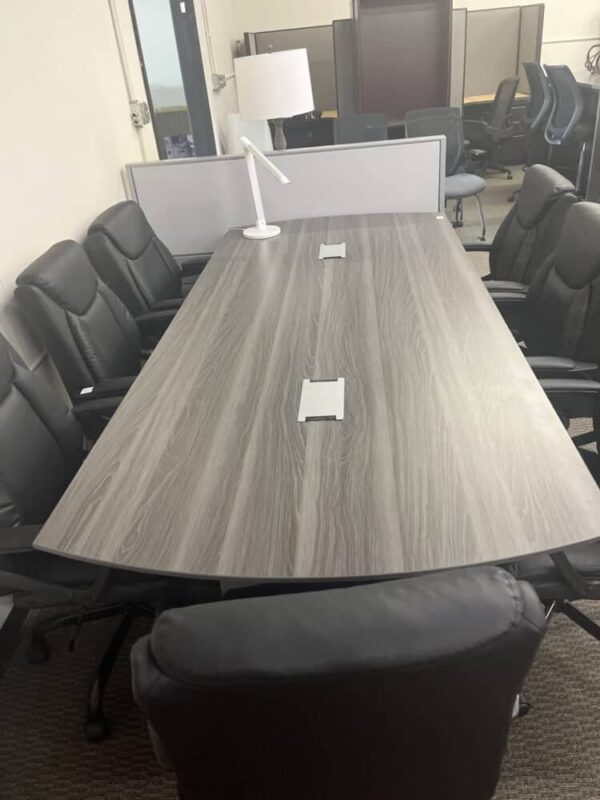 Pre-owned 8 foot table - Image 3